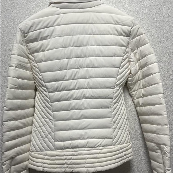 Guess White Puffer Jacket - Picture 6 of 10